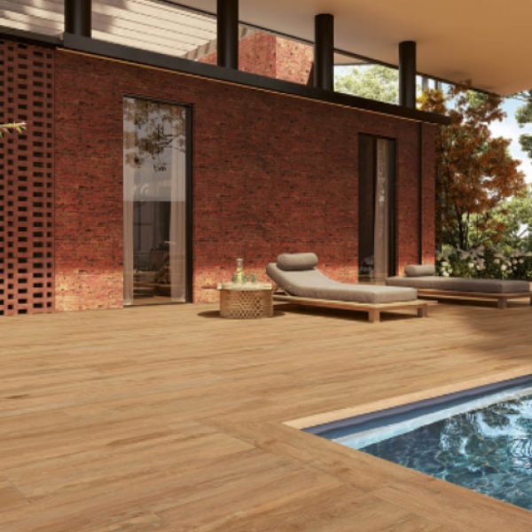 Piastrelle effetto legno per piscina