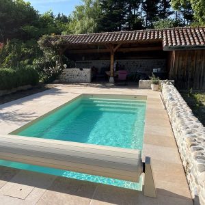 Bordo piscina piastrellato - Bazzoli Paysagiste