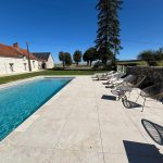 Terrazza con piastrelle effetto travertino - Jardivrac