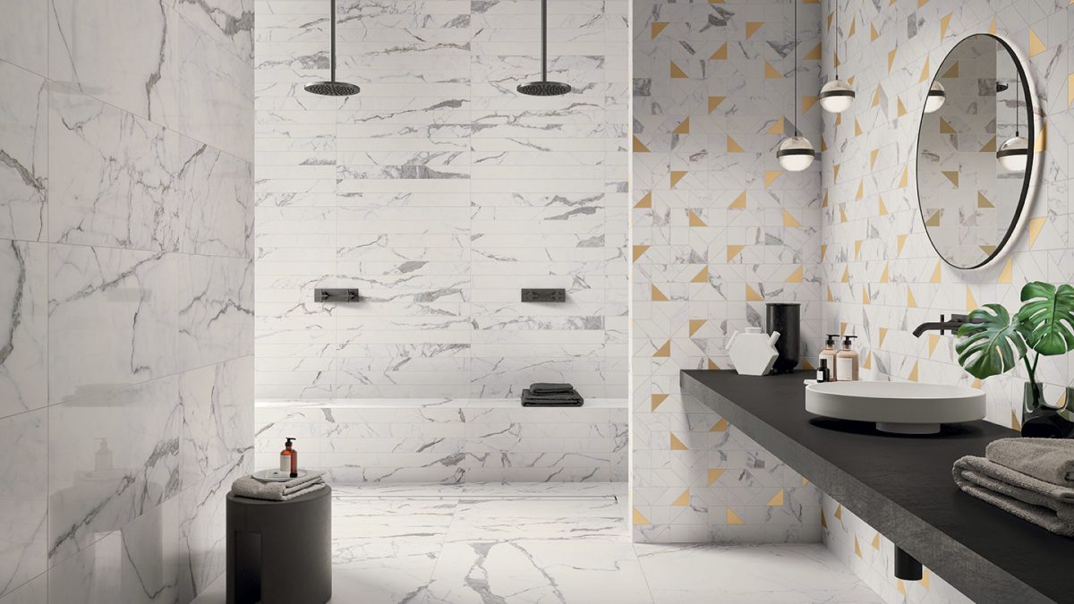  bagno effetto marmo rubinetteria nera opaca