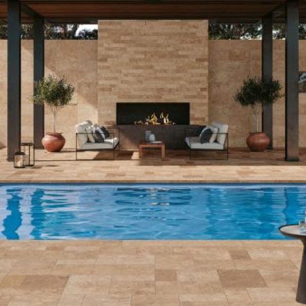 piastrelle effetto pietra piscine