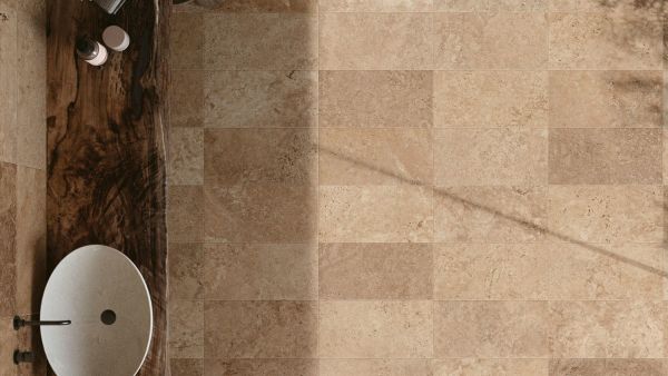 Piastrelle effetto pietra per bagno