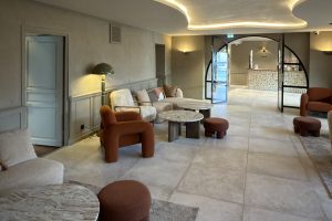 Hotel Chabran con la collezione Château effetto pietra - Concept Déco